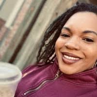 Ashley Diggs's Instagram, Twitter & Facebook