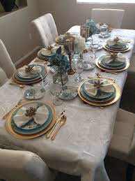 Thanksgiving table settings and ideas to try this year. Pin By Kelly Berry On My Creations Christmas Table Decorations Gold Table Setting Dining Table Christmas Decor