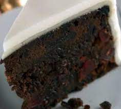 This magical and rich flavoured cake is a staple of christmas. Chef Sian Jamaican Black Cake Recipe Caribbean Christmas Cake Jamaicans Com