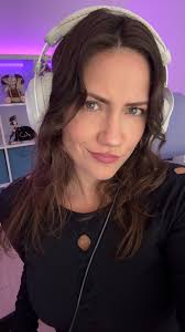 We are starting stream EARLY today ☀️ https://www.twitch.tv/kaypea