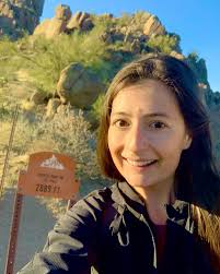 One of our 2nd years thoroughly enjoying the west coast life during her  peds-derm rotation at Mayo Clinic Arizona. ☀️😎