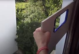 Alle unsere fenster haben ein fliegengitter installiert. Fensterabdichtung Am Rollladen Fur Die Klimaanlage