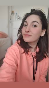 Please what hair color can suit me? Can u change them and show me?😂😂