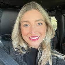 Casey Cabos's Instagram, Twitter & Facebook