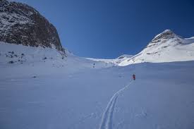 Monté en neige — solutions pour mots fléchés et mots croisés. Ski Glisse Par Monts Et Par Mots