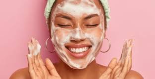 Rekomendasi Sabun Muka untuk Kulit Berminyak dan Komedo