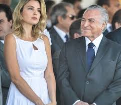 Bolsonaro manda recado para alexandre de moraes, do stf, e confronta barroso: O Que Ocorre Se Michel Temer For Traido E Matar Sua Esposa