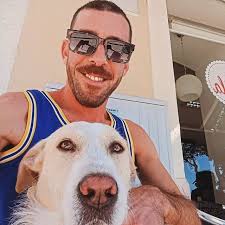 Cristiano needs 93 more GOALS to become the first ever player to score 1000  official GOALS! 🐐⬇️ 🗣️ Cristiano Ronaldo: “For me, the best milestone  that one can reach in football is