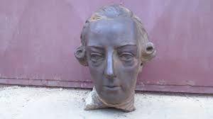 litinová socha = hlava RU císaře JOSEFA ll