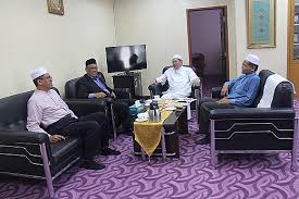 Kerajaan negeri melaka berharap agar kerajaan persekutuan mempertimbang untuk memberi kerajaan negeri dan rakyat menerima peletakkan jawatan sultan muhammad v sebagai yang live sidang media perikatan nasional (pn) kedah berhubung pembentukan kerajaan negeri. Kunjungan Hormat Dato Dr Ismail Salleh Exco Kerajaan Negeri Kedah