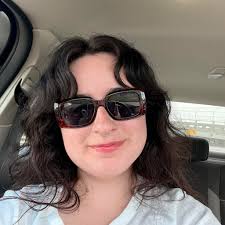 i really want new moon in edwards point of view JUST so i can cry more LOL