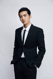 Jun 21, 2021 · 吴亦凡曾是韩国人气男团exo的成员，2014年退出后回到中国发展演艺事业，除了推出音乐作品外，也曾演戏和参加综艺任导师，拥有大批的死忠粉。不过，他在5月底时就被爆出包场与18岁女生约会的新闻，还被公开监视器画面，激起了风波。 You çŽ‹è‚– ã‚¦ãƒ¼ ã‚¤ãƒãƒ³ Wu Yifan å´äº¦å‡¡ In 2021 Kris Wu Kris Exo Wu Yi Fan