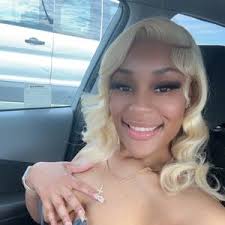 Danielle Latrese (@daniellelatrese)