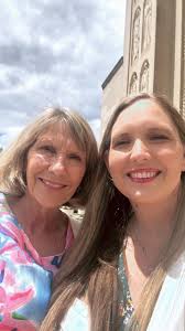 Kristi Link's Instagram, Twitter & Facebook