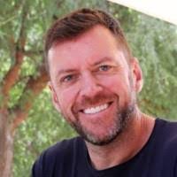 Chris Leighton's Instagram, Twitter & Facebook