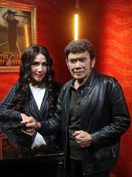 Akun twitter real official rita #thejuri #dacademy2 @indosiarid i love dangdut forever. 39 Tahun Pisah Rhoma Irama Gandeng Rita Sugiarto Lagi