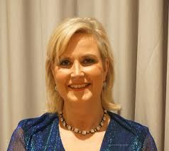 Lübeck, Konzert: „Brahms, Strauss“, Camilla Nylund und das Philharmonische  Orchester unter Stefan Vladar