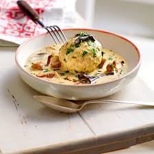 Saure Schwammerlbruhe Mit Semmelknodeln Rezept Rezepte Essensrezepte Mahlzeit
