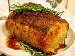 Cotlet de porc fara os 500 g sau orice carne preferata, friptura de porc sau carne de vitel, maioneza 200 g se poate si fara maioneza, dar carnea va fi mai uscata, ceapa alba 2 buc, cascaval clasic 400 g, sare 0.5 lingurite, piper negru 0.5 lingurite. Friptura De Porc La Cuptor Reteta Care Iti Lasa Gura Apa