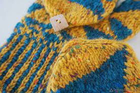Maybe you would like to learn more about one of these? Fractal Mittens Donnarossa