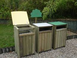 Lot De 3 Poubelles En Pin 100l Tri Selectif Sur Jardindeco Com Cacher Les Poubelles Poubelle Poubelle Exterieur