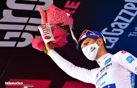 L'edizione numero 103 del giro d'italia si disputa in via eccezionale nel mese di ottobre e arriva dopo il tour de france ed i campionati del mondo: Giro D Italia Ruhetag 1 So Sieht S Aktuell In Allen Wertungen Aus