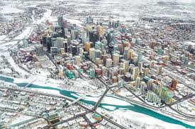 Vista Aerea Da Cidade De Calgary Em Pleno Inverno Onde As Temperaturas Durante Esta Estacao Tem Como Maximas De 5 C A 5 C E Mi Calgary Cidade Fotografia Aerea
