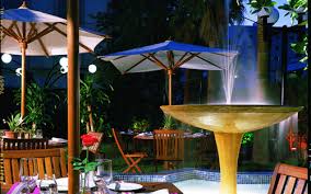 الخزامى يقدم أشهى الأطباق وسط أجواء عائلية