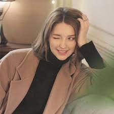 angelina s wall photos 1 090 photos 女神メイク ショートヘア 女の子 ブロンドモデル