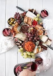 Here's how to plan all your party menus, around spanish tapas. 20 Easy Spanish Recipes To Throw The Best Tapas Party Ever Food Recipes Foodrecipes Tapas Party Easy Spanish Recipes Spanish Cheese