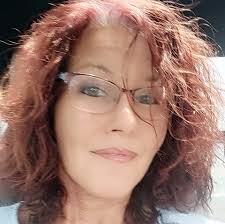 What are the best practices for setting up a freshwater aquarium?