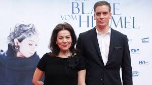 Hannelore elsner (born hannelore elstner on 26 july 1942 in burghausen, bavaria) is a german actress. Hannelore Elsner Sohn Spricht Im Stern Erstmals Uber Ihre Letzten Wochen Stern De