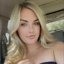 Amanda Riss (@amanda.riss) • Facebook