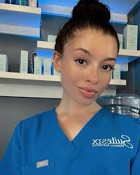 Suite Six Medical Aesthetics welcomes Hannah Feeney to our professional  team! She merged the love of the beauty industry as an Esthetician. Very  experienced with Laser Hair Removal, IPL's, facials, waxing, brow