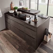 pin op complete keuken black concrete