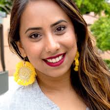 Amelia Noor's Instagram, Twitter & Facebook