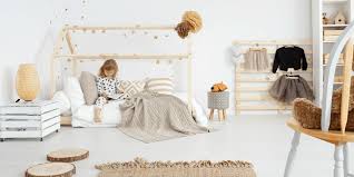 Tous les vetements accessoires et chaussures okaidi garcon suivent les tendances avec originalite et modernite. Comment Amenager Une Chambre D Enfant Montessori Madame Decore