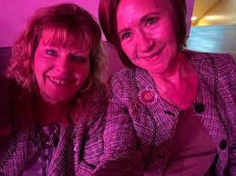 Shelly Rapp's Instagram, Twitter & Facebook