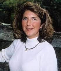 Diana Roark's Instagram, Twitter & Facebook