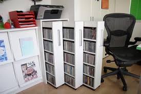Die cd und dvd hüllen liegen überall auf dem sideboard, dem wohnzimmertisch und boden herum. Pin Auf Home Decor