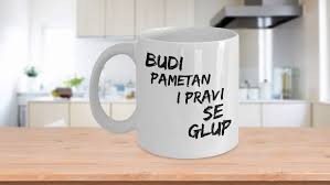 Samo za vas tu su najbolji vicevi, smiješne slike i filmići, citati i statusi, skrivena kamera, smiješne životinje i odabrane zanimljivosti. Budi Pametan Coffee Mug