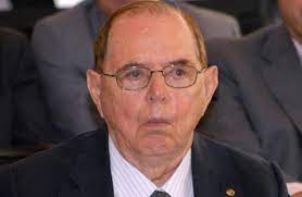 O presidente jair bolsonaro publicou em seu twitter neste domingo (30) uma homenagem ao veterano da segunda guerra mundial camilo cola, que faleceu no sábado (29), no espírito santo. Camilo Cola Fundador Do Grupo Viacao Itapemirim Abandonado Aos 94 Anos Passa Por Dificuldades Folha Rondoniense