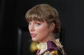 River Taylor's Instagram, Twitter & Facebook