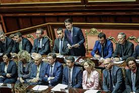 Dopo il discorso di conte, salvini ha lasciato i banchi del governo, spostandosi verso quelli dei molto dura la replica di matteo salvini, che ha preso la parola dai banchi del senato della lega. Conte Atteso Al Discorso Della Fiducia In Senato Il Nodo Dei Sottosegretari