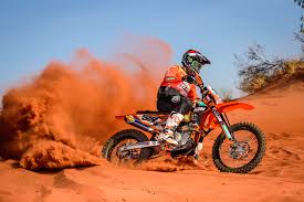 The finke desert race is the toughest race in australia and one of the toughest in the world. Walsh And Norton Make Up 2019 Ktm Desert Racing Team Motoonline Com Au