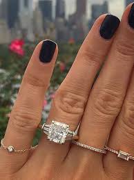 You may just as well dance in front of the mirror singing diamonds are a girl's best friend, and that is cool because most of us love diamonds. This Is The Average Carat Size For An Engagement Ring Who What Wear