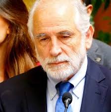 Motociclista muere al colisionar con un árbol y su acompañante resulta con  la pierna amputada