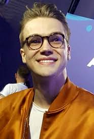 He's no stranger to the limelight as a cousin of swedish house mafia's sebastian ingrosso and he's the son of pernilla wahlgren, a swedish singer and actress who has her own reality tv series. Mikolas Josef Wikipedia