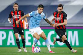 Theo hernández (milan) remate de cabeza desd. Kbptyvxoy9vyym