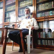 Furkan eğitim ve hizmet vakfı'na yönelik soruşturma kapsamında tutuklanan ve dün tahliye edilen alparslan. Alparslan Kuytul Hocaefendi Nin Evi Ziyaretci Akimina Ugruyor Furkan Vakfi